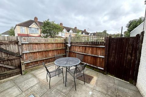 2 bedroom house to rent, Colfe Road, Forest Hill, London, SE23