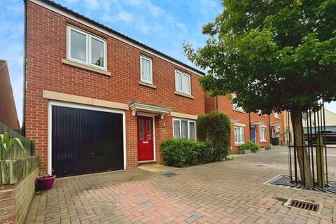 4 bedroom detached house for sale, Sanders Close, Kingsdown Park, Swindon, SN2 7AE