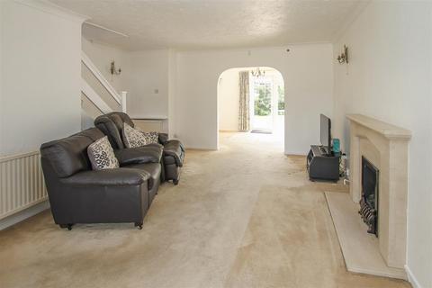 2 Fairfield, Ingatestone, CM4 9ER