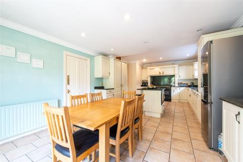 4 bedroom detached house for sale, Wrotham Road, Meopham, Gravesend, Kent, DA13