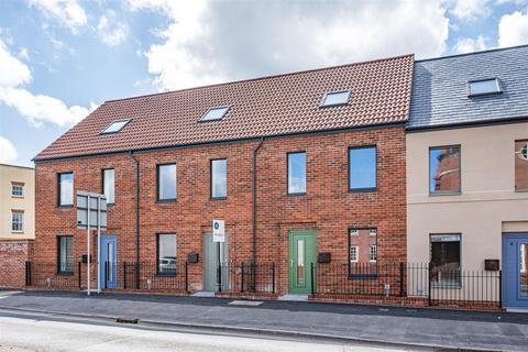 2 bedroom terraced house for sale, Brewery Corner, Devizes