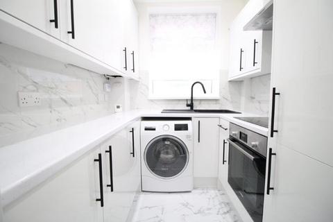 undefined, Mount Avenue, London W5