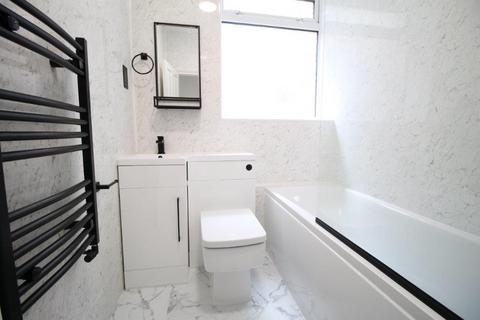 undefined, Mount Avenue, London W5