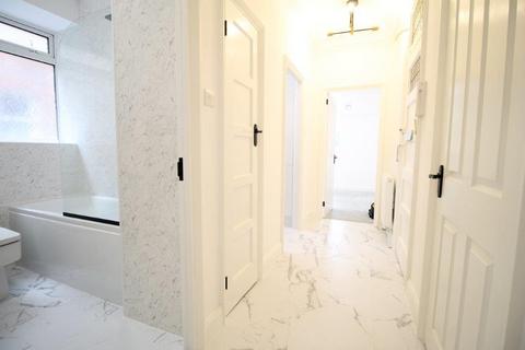 undefined, Mount Avenue, London W5