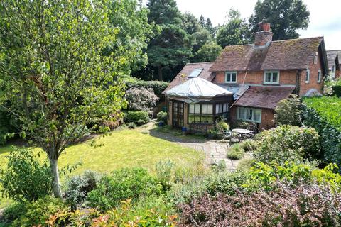 3 bedroom detached house for sale, Hillstreet, Calmore, Southampton, Hampshire, SO40