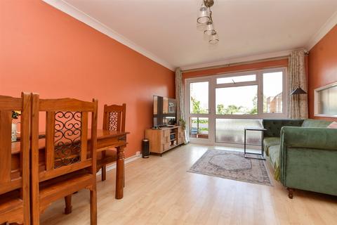 1 bedroom flat for sale, Worcester Road, Sutton, Surrey