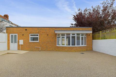 2 bedroom detached bungalow for sale, Raphael Road, Hove, BN3 5QP