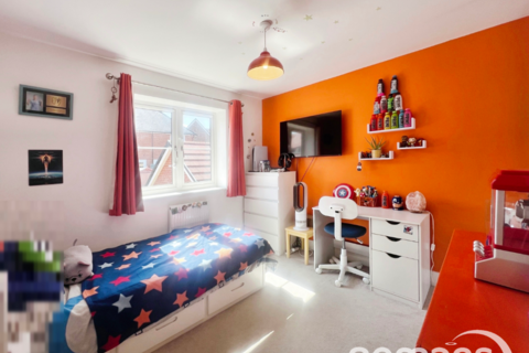 9 White Clover Drive, Basingstoke, RG23 7FL