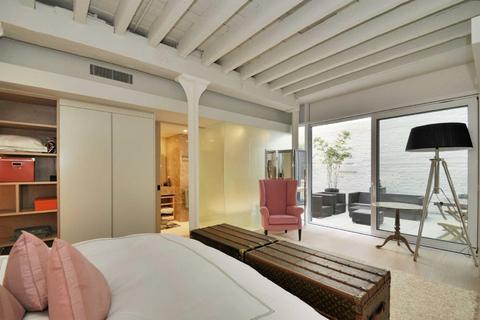 Apartment 1, Tapestry Building, 16 New Street, London, EC2M 4TR