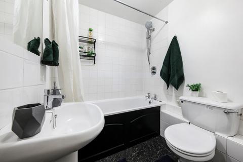 1 bedroom flat for sale, Watford, WD24