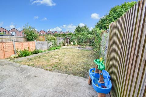 3 bedroom terraced house for sale, White Road, Chatham, ME4