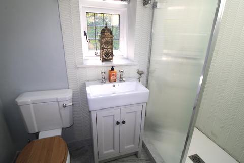 1 Leasway, Upminster, RM14 3AJ