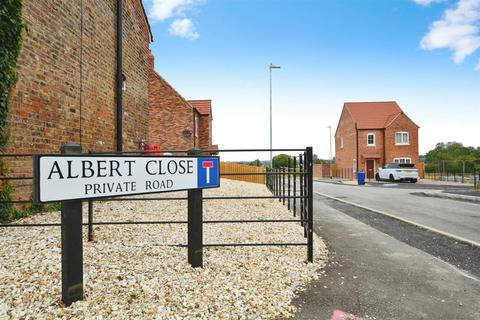 3 bedroom semi-detached house for sale, Albert Close, Blyton, Gainsborough