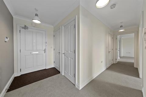 2 bedroom apartment for sale, High Street, Hampton Hill