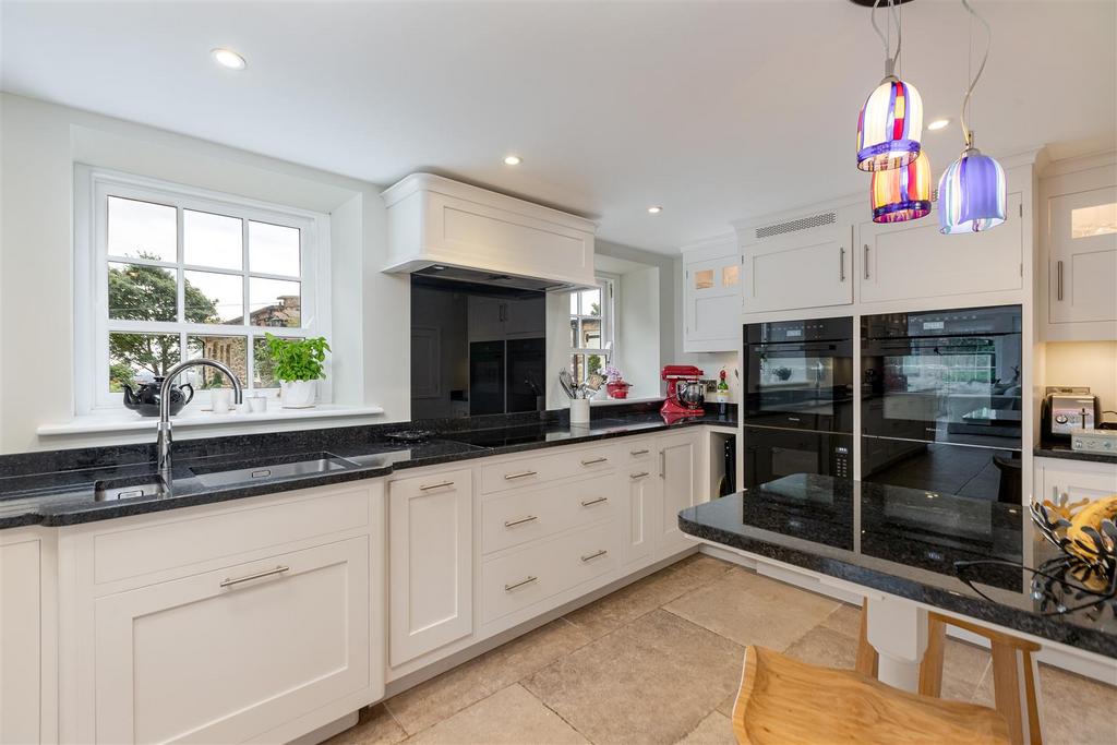 Kitchen view to rear