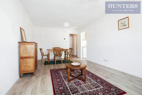 2 bedroom maisonette for sale, South Street, Stanstead Abbotts