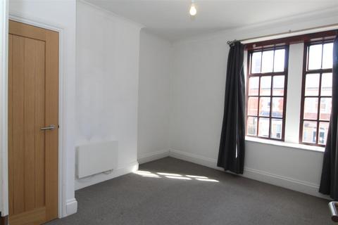 1 bedroom flat to rent, Cornerswell Road, Penarth CF64