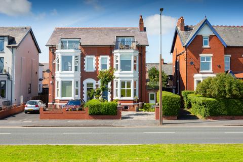 3 bedroom apartment for sale, East Beach, Lytham St. Annes, Lancashire