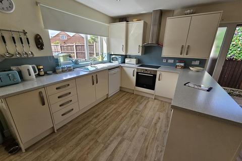 2 bedroom detached bungalow for sale, Winston Grove, Retford DN22