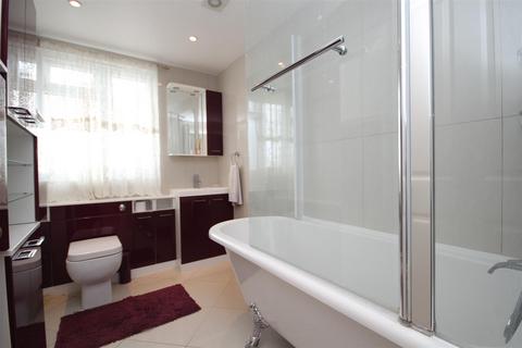 4 bedroom house to rent, East Acton Lane, Acton W3 7EQ