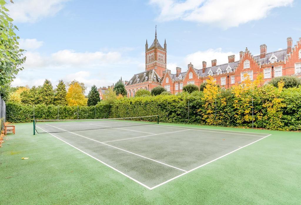 Tennis Courts