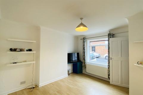 2 bedroom terraced house to rent, Russell Street, Gloucestershire GL51