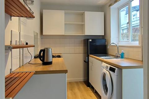 Russell Street, Gloucestershire GL51