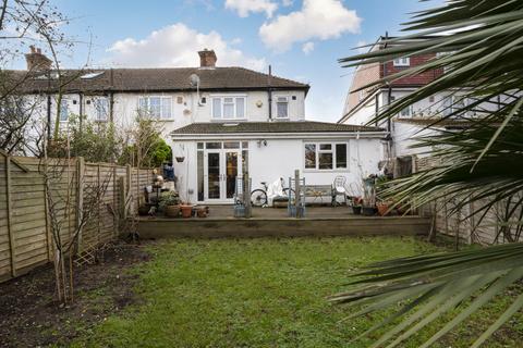 4 bedroom end of terrace house for sale, Cobham Avenue, New Malden KT3