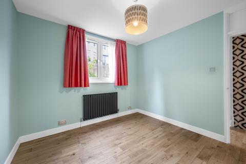20 Southdown Drive, London, SW20 8EZ