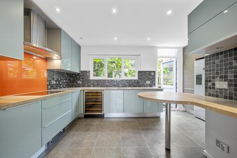 20 Southdown Drive, London, SW20 8EZ