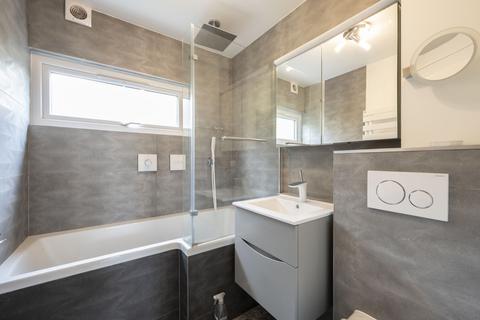 20 Southdown Drive, London, SW20 8EZ