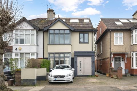 2 bedroom apartment for sale, Taunton Avenue, Raynes Park SW20