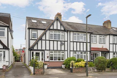 4 bedroom end of terrace house for sale, Toynbee Road, London SW20