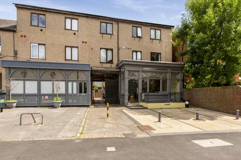 1 bedroom apartment for sale, Durham Road, West Wimbledon SW20