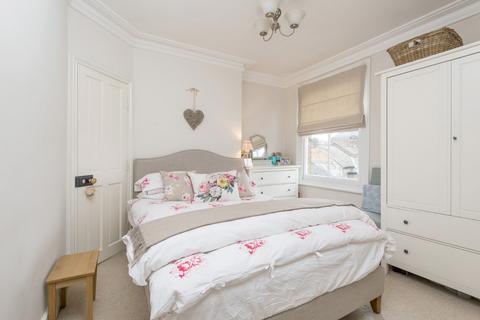 1 bedroom apartment to rent, Coombe Lane, London SW20