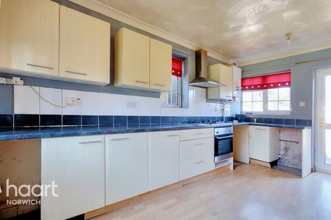 3 bedroom semi-detached house for sale, Bulmer Road, Norwich