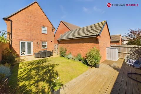 3 bedroom detached house for sale, Mahaddie Way, Huntingdon PE28