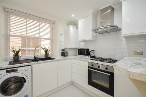 1 bedroom flat for sale, Warrior Square, St. Leonards-On-Sea