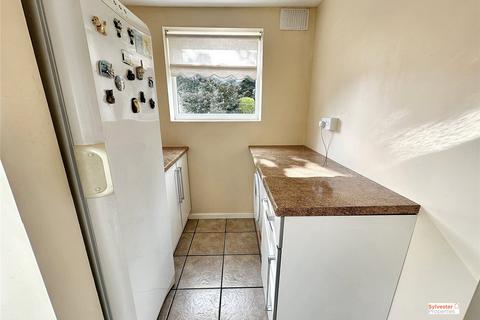 100 Birch Crescent, Burnopfield, Newcastle Upon Tyne, NE16 6JJ