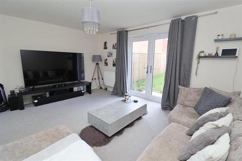 3 bedroom semi-detached house for sale, Pitfield Drive, Costhorpe, Worksop S81