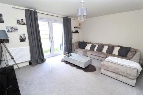 3 bedroom semi-detached house for sale, Pitfield Drive, Costhorpe, Worksop S81