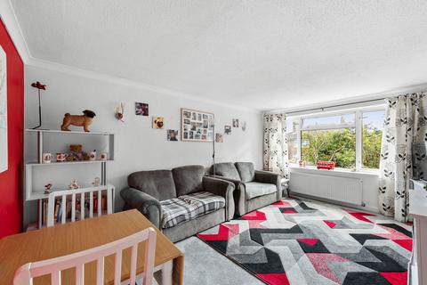 28 Wimborne Close, Epsom, KT17 4DP