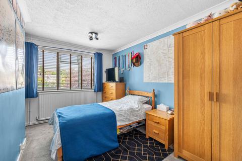 28 Wimborne Close, Epsom, KT17 4DP
