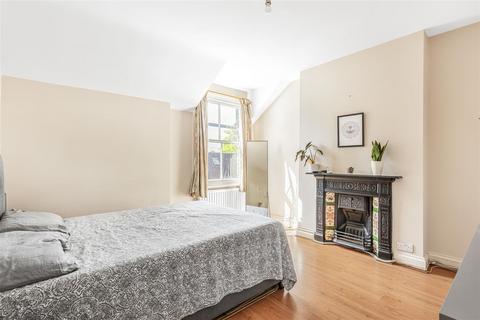 2 bedroom flat for sale, Upper Richmond Road West, East Sheen, SW14