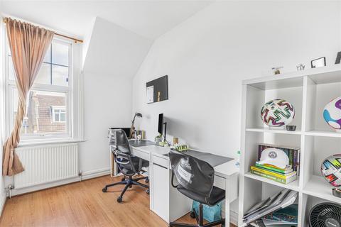 2 bedroom flat for sale, Upper Richmond Road West, East Sheen, SW14