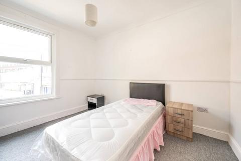 6 bedroom terraced house to rent, Manor Park Road, Manor Park, London, E12