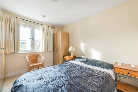 2 bedroom flat to rent, Kensington High Street, High Street Kensington, London, W14