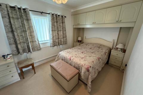 2 bedroom retirement property for sale, Sherford Court, Taunton TA1