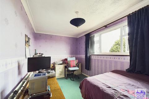 25 Wilberforce Way, Gravesend, DA12 5DG