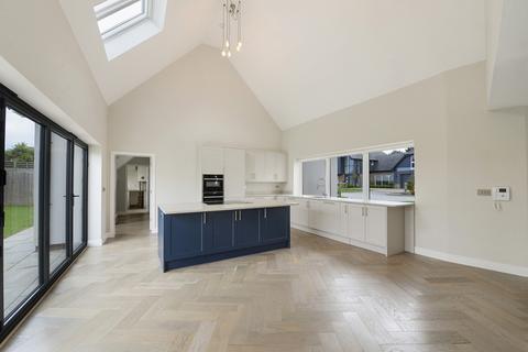 5 bedroom detached house for sale, Warmlake Orchard, Sutton Valence, Maidstone, Kent, ME17 3TU